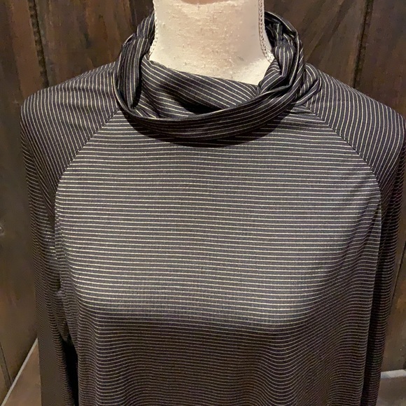 Spalding plus Dri-Fit long sleeve high neck top - Picture 2 of 12
